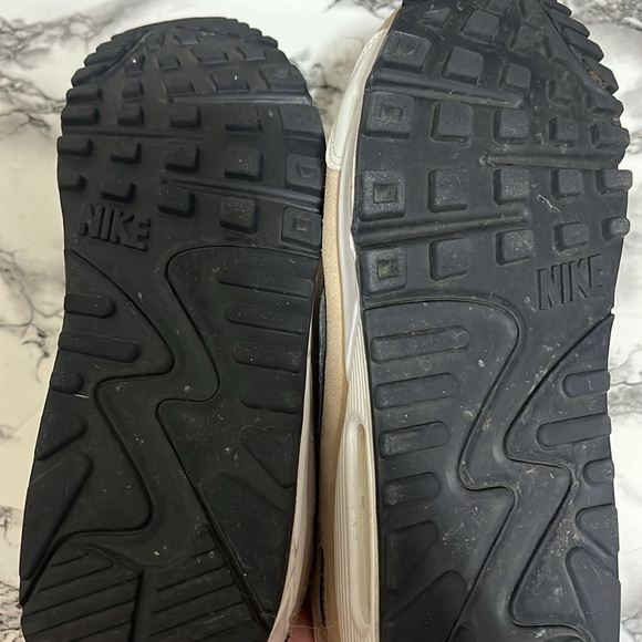 Nike sneakers - Picture 5 of 6